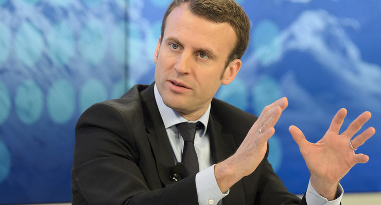 Министр экономики Франции надеется на снятие санкций с РФ летом