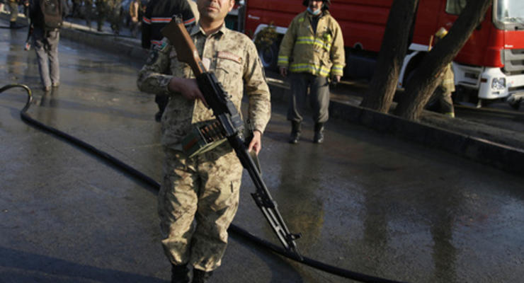 В результате мощного взрыва в центре Кабула погибли 10 человек