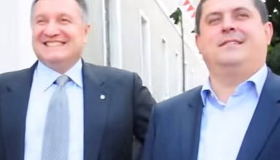 Бурбак: Народный фронт не будет поддерживать отставку Авакова