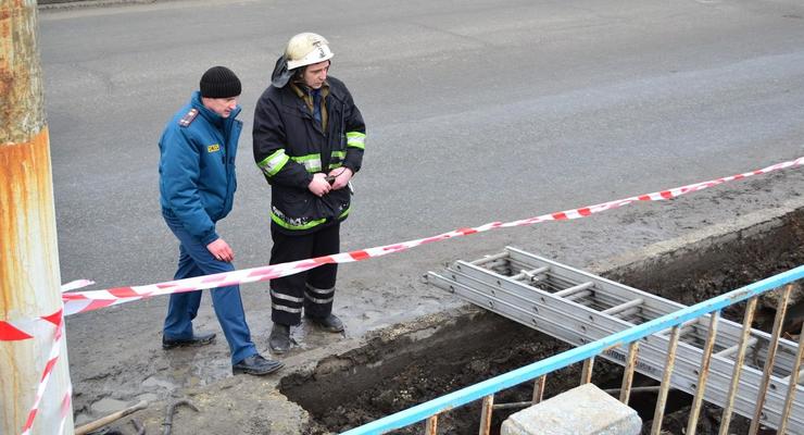 В оккупированном Луганске обрушился мост