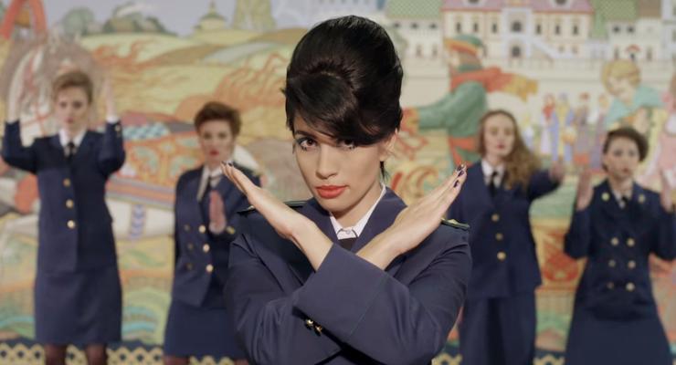 Pussy Riot сняли клип о "любви" к России