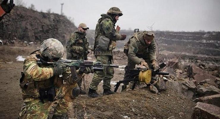 Боевики усилили обстрелы позиций сил АТО из минометов