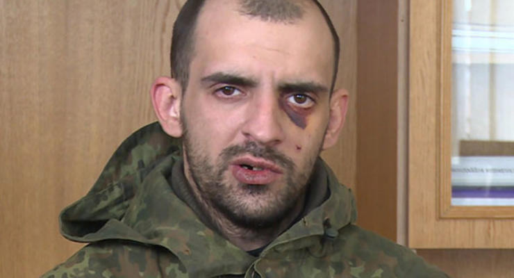 Пленного бойца Азова боевики "осудили" к 30 годам колонии