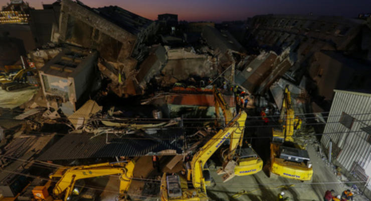 После землетрясения на Тайване пропавшими без вести считаются более 100 человек