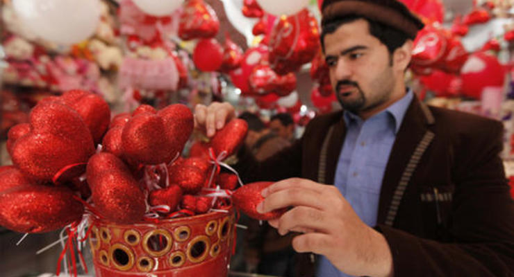 Президент Пакистана призвал игнорировать Валентинов день