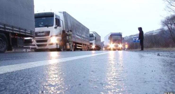 Кабмин временно приостановил перемещение российских грузовиков по территории Украины