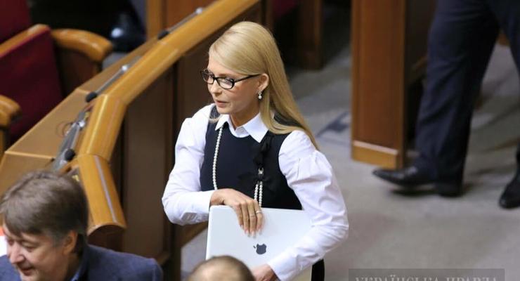 Распустила Юля косы: Тимошенко пришла в Раду в новом имидже