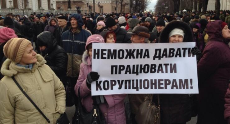 Активисты перекрыли движение на Грушевского