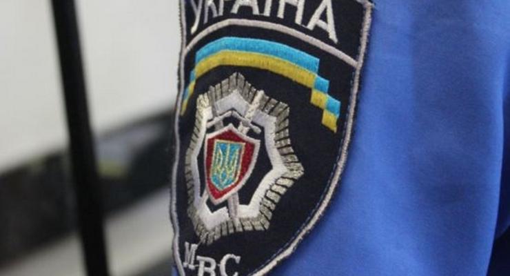 Уволенным полицейским предложат службу на Донбассе