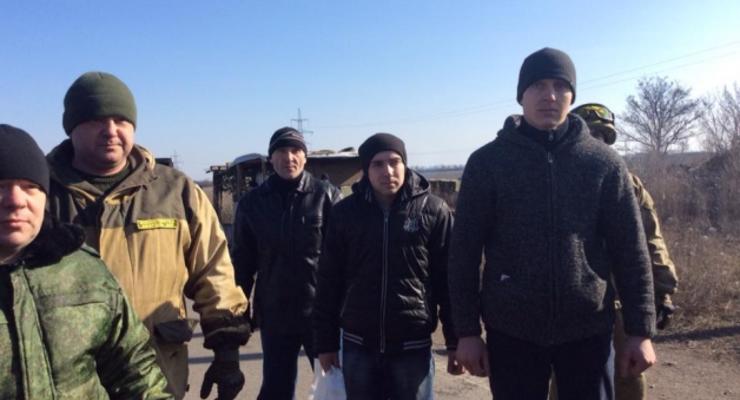 Из плена боевиков освобождены четверо украинских военных - Порошенко