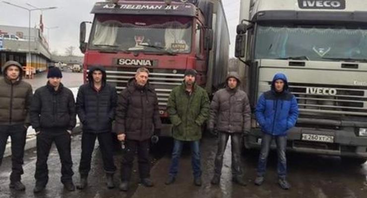 Российские дальнобойщики начали новую масштабную акцию против "Платона"