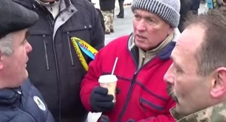 "Хохол москальский": нардеп Барна пообщался с активистом на Майдане