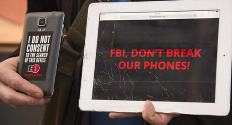 The New York Times: ФБР требует от Apple взломать Iphone еще по нескольким делам