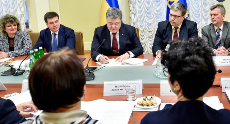 Порошенко подписал указ о развитии гражданского общества