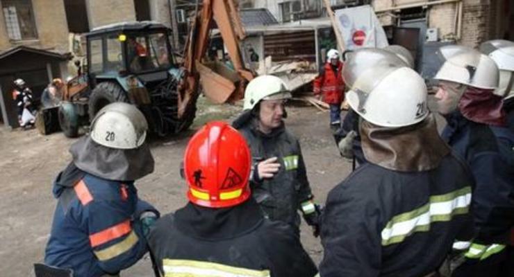 Из-под завалов рухнувшего дома в Киеве извлекли тела двух погибших