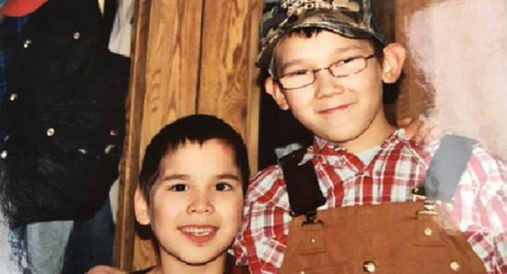 Двое подростков, которых застрелил отчим в США, могли быть усыновлены в Казахстане