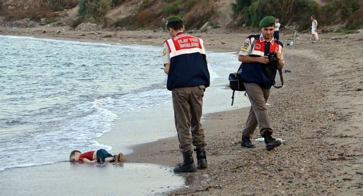 За гибель трехлетнего мигранта осудили двоих сирийцев