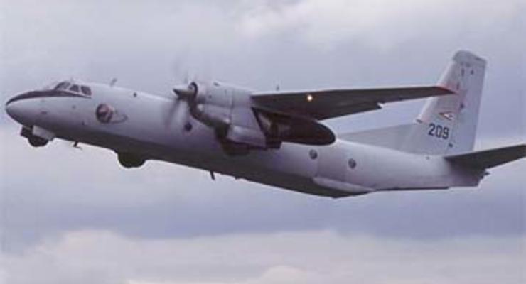 Грузовой самолет Ан-26 с украинцем на борту потерпел крушение в Бангладеш