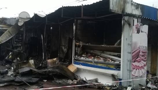 В Киеве возле станции метро "Дорогожичи" горели МАФы