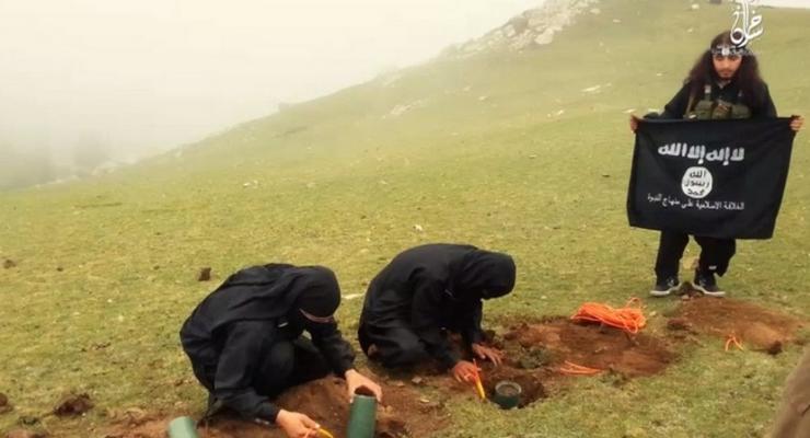 Афганские джихадисты подорвались на своем боекомплекте, 12 жертв