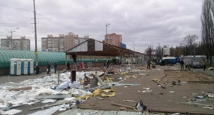 Война с МАФами: в Киеве продолжают сносить незаконные постройки