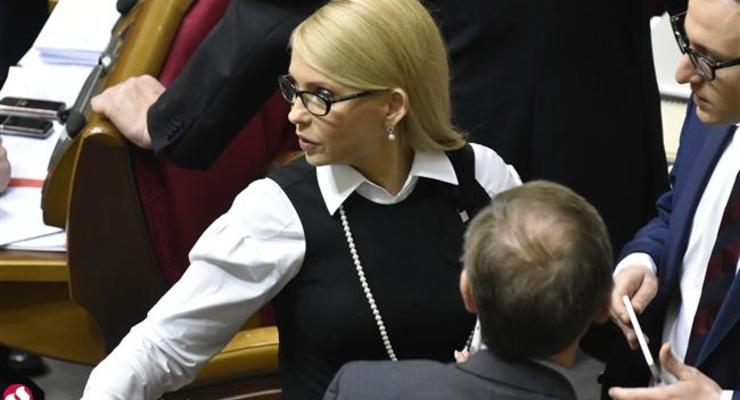 На выборах в марте победили бы Тимошенко и Оппоблок - опрос
