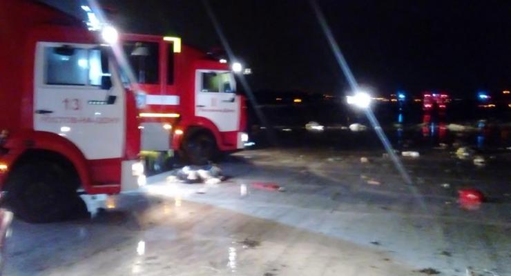 Крушение самолета в Ростове: видео с места катастрофы