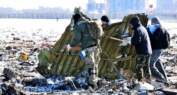 Крушение самолета в Ростове: МАК заявил о сильном повреждении "черных ящиков"