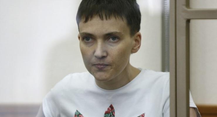 Надежду Савченко привезли в суд