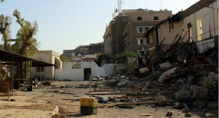 В Йемене прогремели три взрыва: 27 человек погибли