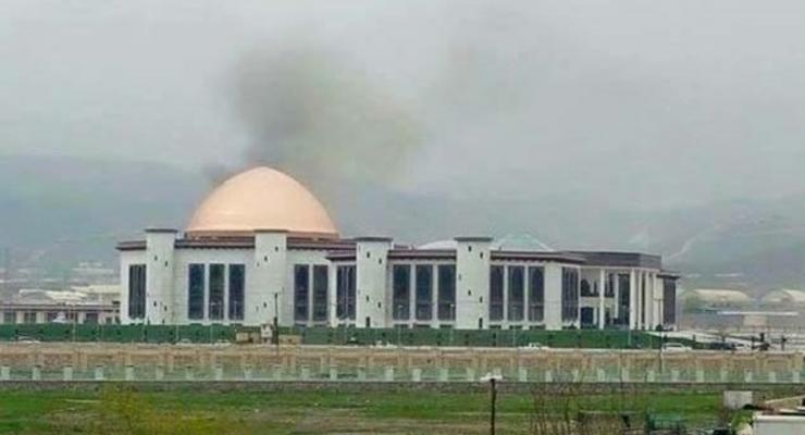 В здание парламента Афганистана в Кабуле попала ракета