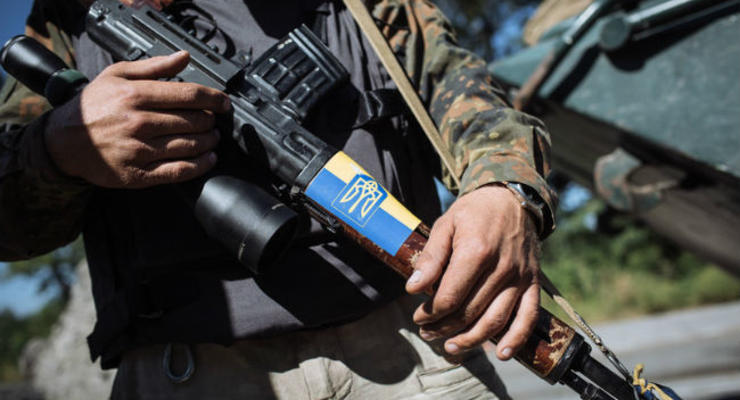 Боевики используют ствольную артиллерию, ранен украинский военный