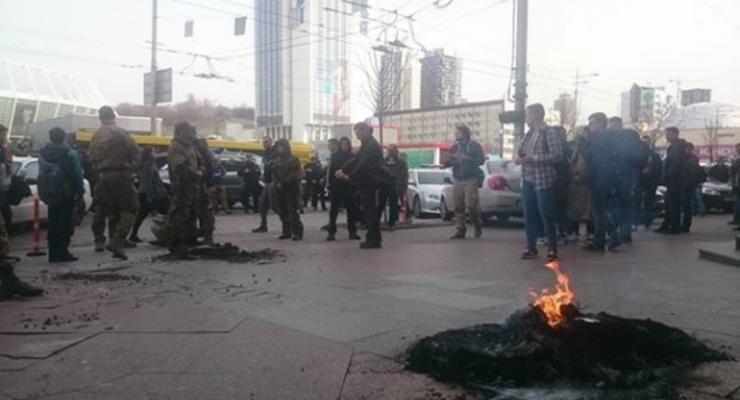 Под офисом Шуфрича в Киеве требовали выплатить зарплаты