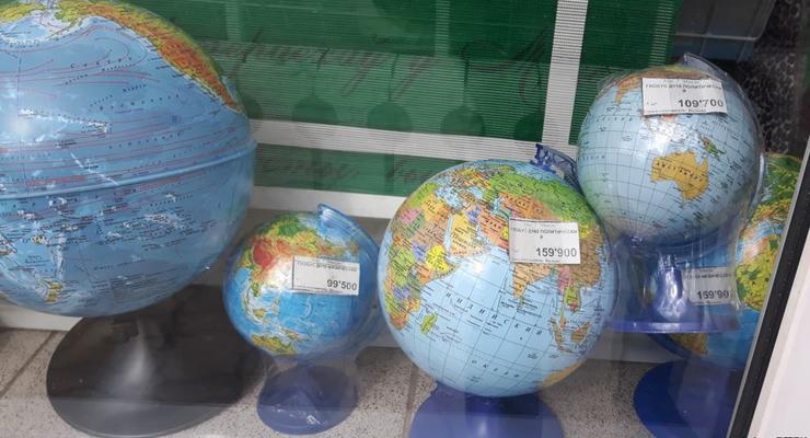 В Беларуси продаются польские глобусы с "российским Крымом" - СМИ