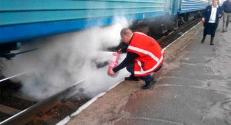 Под Харьковом загорелся пассажирский поезд