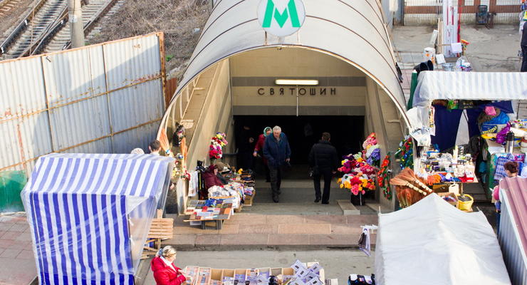 В Киеве возле метро Святошин неизвестные похитили человека