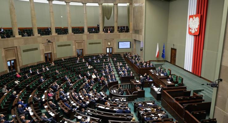 Депутата Сейма Польши исключают из партии за "кнопкодавство"