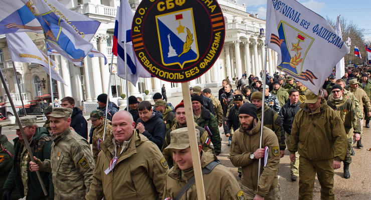 В Крыму оккупанты проводят рейды по домам крымских татар
