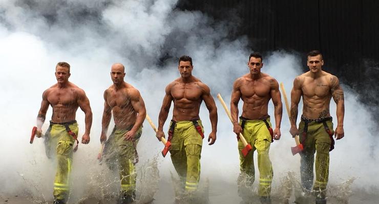 Австралийские пожарные разделись ради благотворительности
