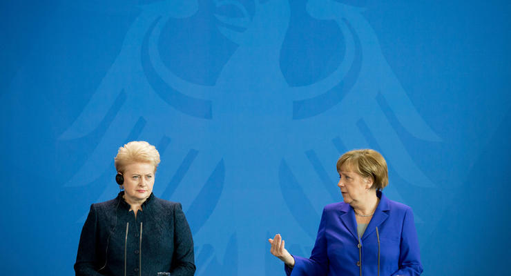 Защита Литвы важна из-за ее соседства с Россией - Меркель