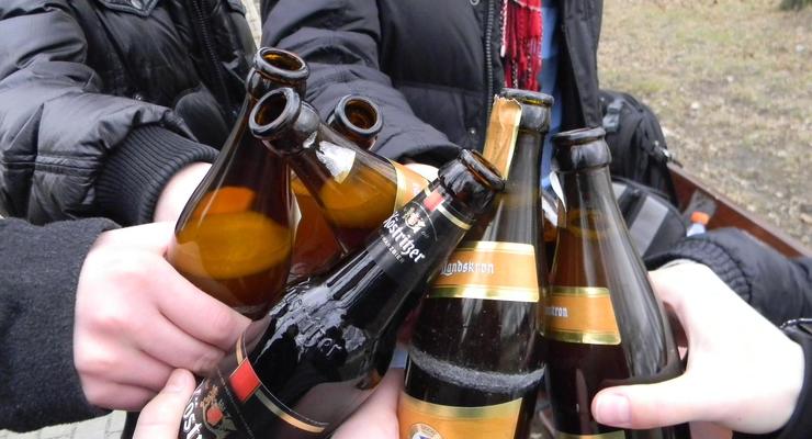 В Киеве планируют ужесточить наказание за распитие пива на улице