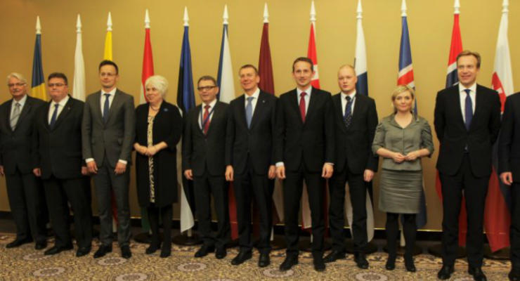 Украина и ЕС: главы МИД 12 стран Европы призвали ускорить процесс