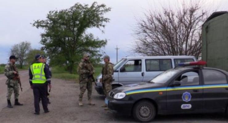 При въезде в Геническ после взрыва усилили меры безопасности