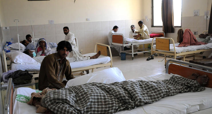 В Пакистане от отравления сладостями умерли 23 человека