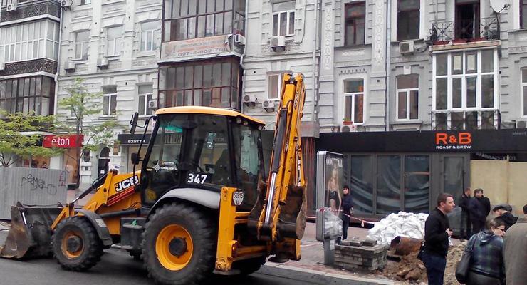 В центре Киева местные жители добились сноса летней площадки кафе