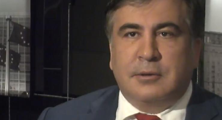 Порошенко поручил ввести в Одессу до 1 тыс силовиков - Саакашвили