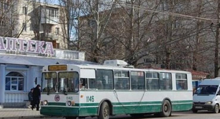 В оккупированном Севастополе обстреляли троллейбус
