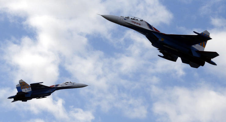 РФ ответила США: самолет-разведчик "подкрался" к границе России