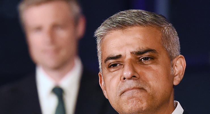 Мэром Лондона официально стал мусульманин Садик Хан