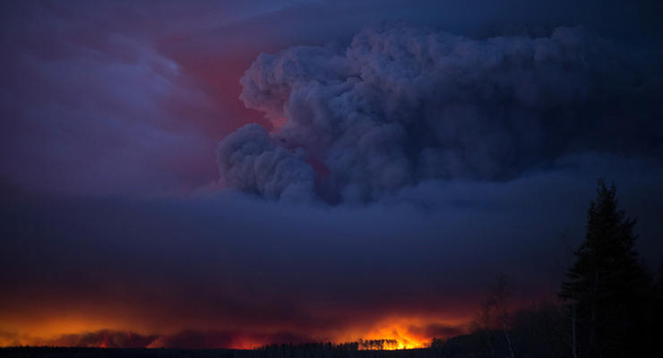 Лесные пожары в Канаде вышли из-под контроля